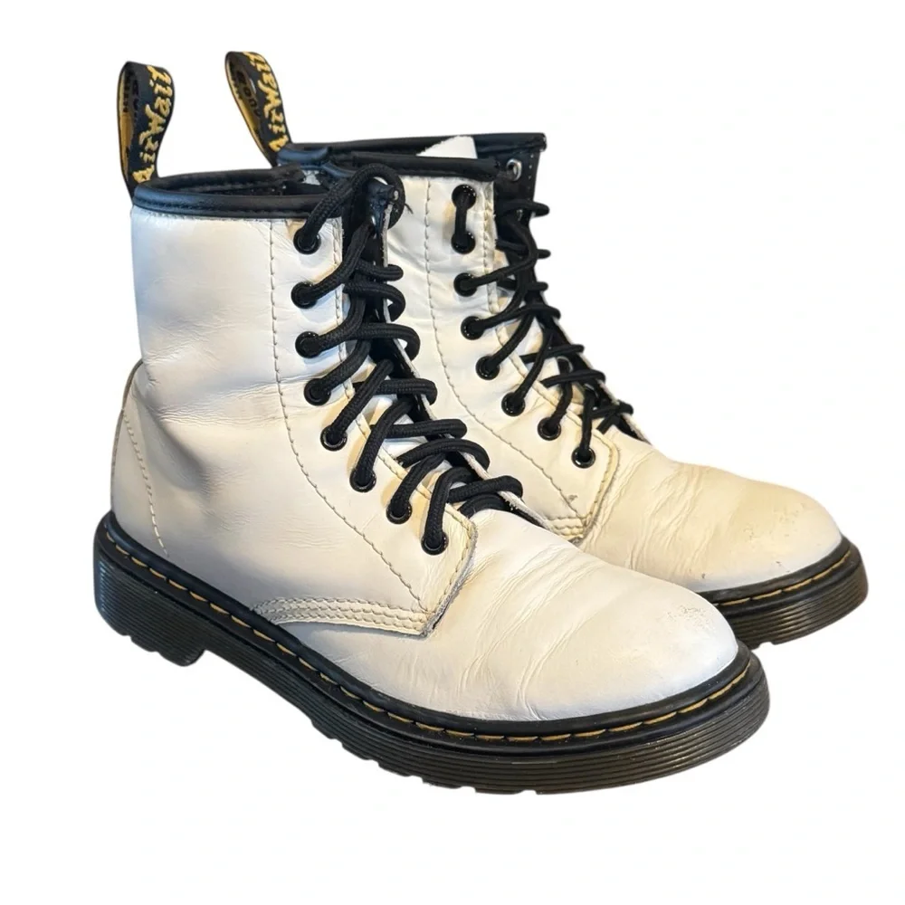 Dr. Martens Doc docs white leather 1460 J youth kids size 2 combat boots